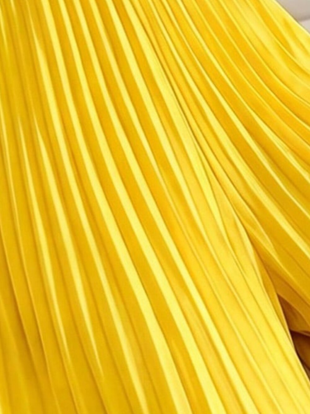 Yellow Casual Women's Elegant V-Neck Sleeveless Metal Buckle Pleated Jumpsuit - Picture 4 of 5